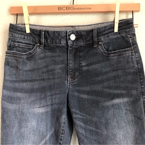 White House Black Market Denim - 𝅺White House Black Market The Skinny Jeans Size 6
